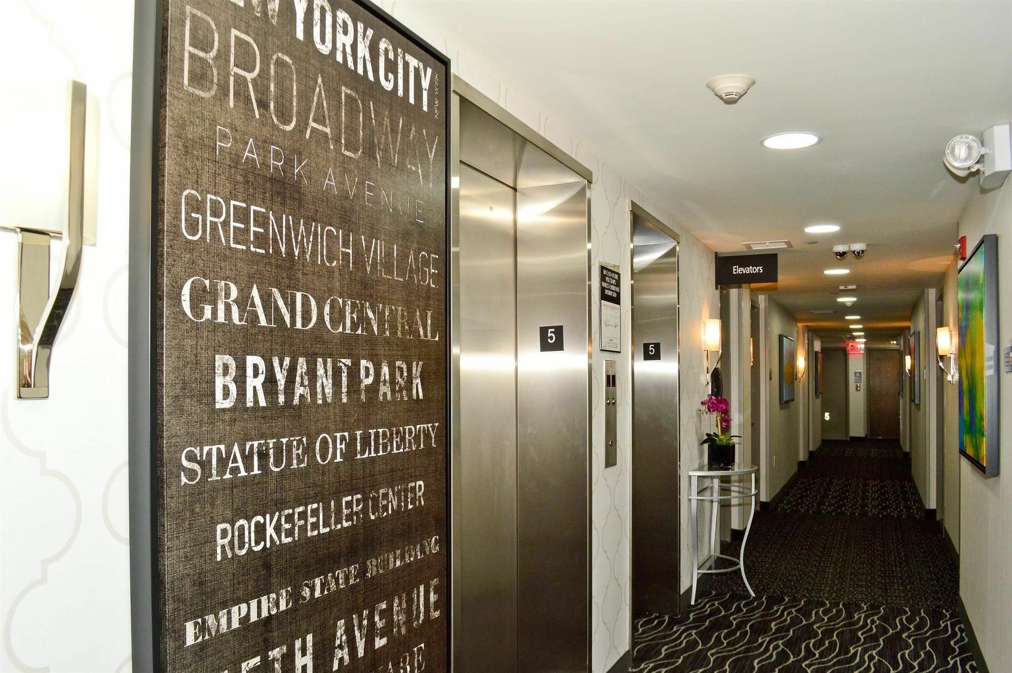 Best Western Plus Laguardia Airport Hotel Queens Нью-Йорк Экстерьер фото