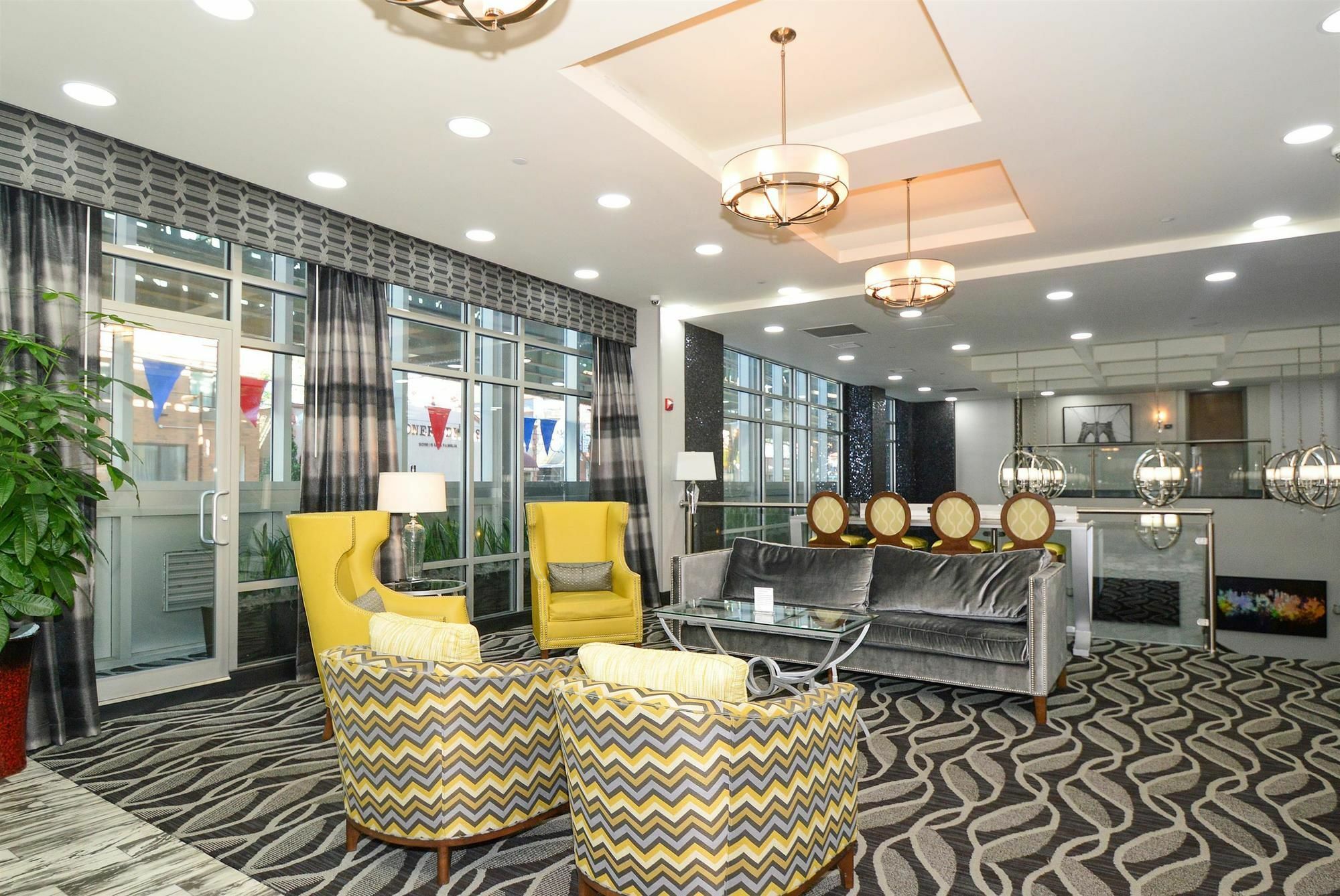 Best Western Plus Laguardia Airport Hotel Queens Нью-Йорк Экстерьер фото